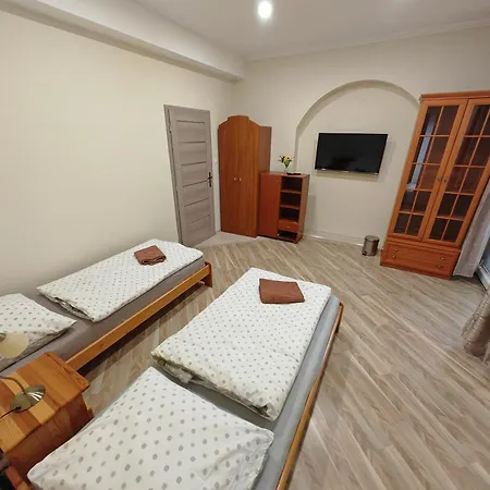 Vila24 Levice