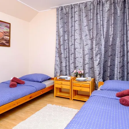 Affittacamere Vila24 Levice