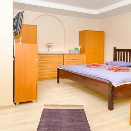 Vila24 Affittacamere Levice