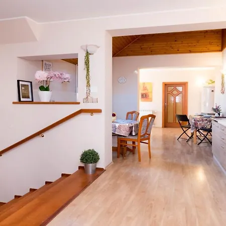 Vila24 Guest house Levice