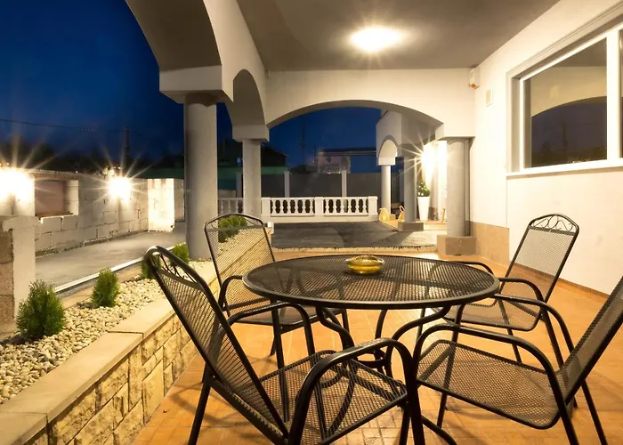 Vila24 Pensionat Levice